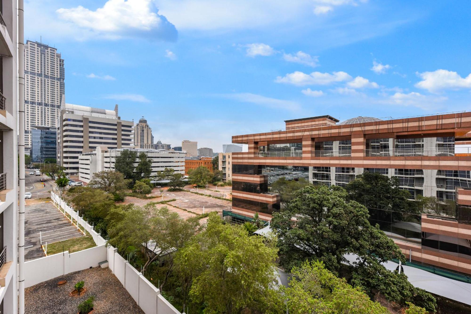 Hydro Park Residences In Sandton With Generator Johannesburg Exterior foto